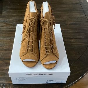 Steve Madden brand new Newport chestnut Sue with shingles